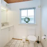 Stunning Home In Blavand With Sauna * ブラーバンド