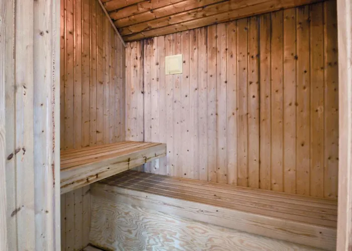 Дом отдыха Awesome In With Sauna