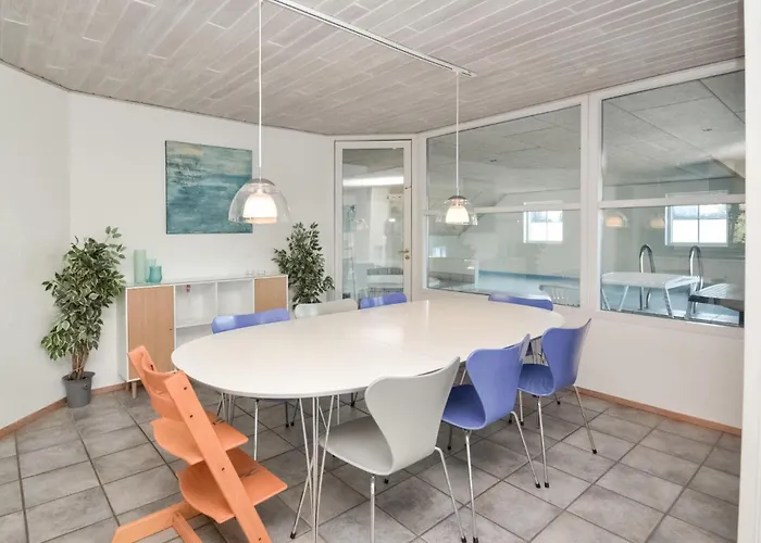 Дом отдыха Awesome In With Sauna Блаванн